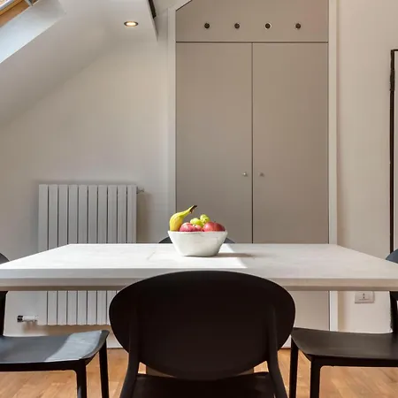 Royal -montenapoleone- Lejlighed *