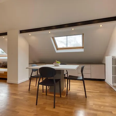 Royal -montenapoleone- * Milano