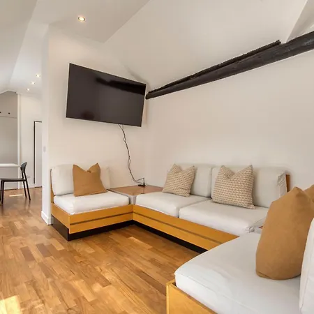 Royal -montenapoleone- Lejlighed