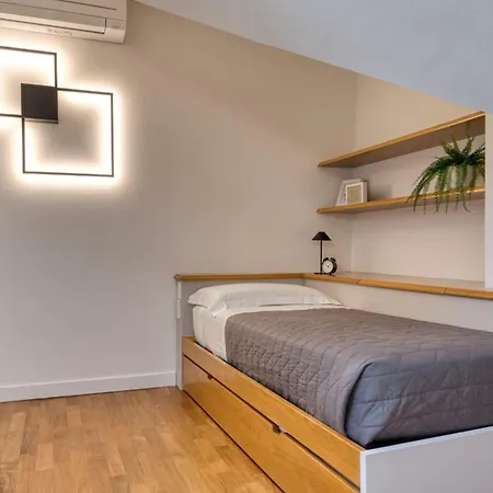 Royal -montenapoleone- Milano