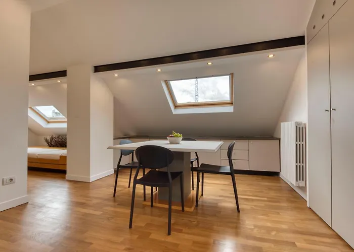 Royal -montenapoleone- * Milán