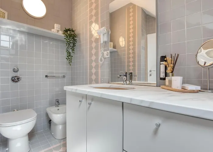 Royal -montenapoleone-