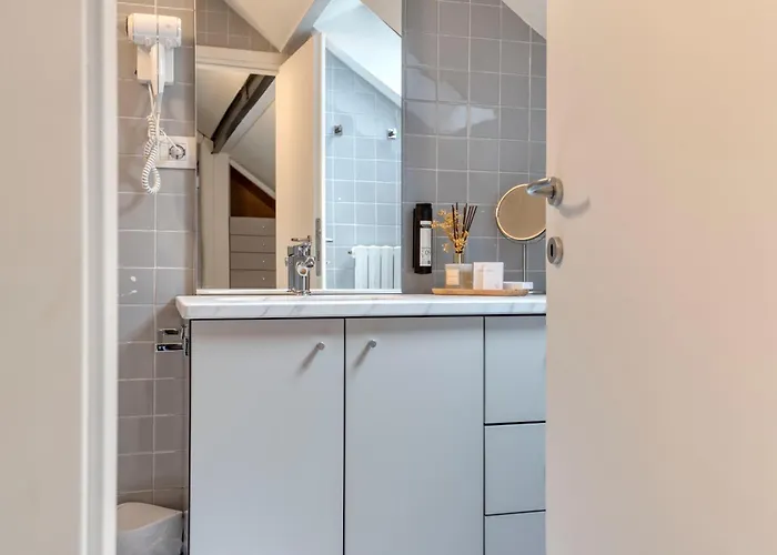 Royal -montenapoleone-