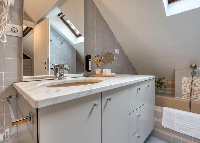 Royal -montenapoleone-